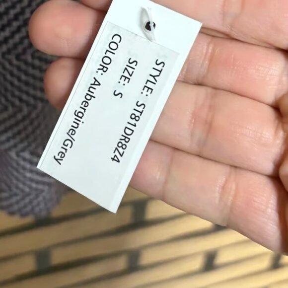 Zac & Rachel Burgundy And Gray Tie Sleeve Top Size Small - Picture 7 of 7